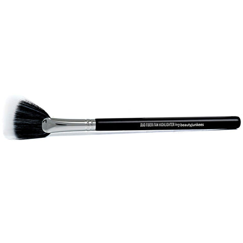 Beauty Junkees 1 Pc Duo Fiber Fan Highlighter, Black: Pro Highlighter Fan Makeup Brush – Highlight Define Your Best Features With Perfect Placement Of Highlighting Powder And Cream Make Up, Sof