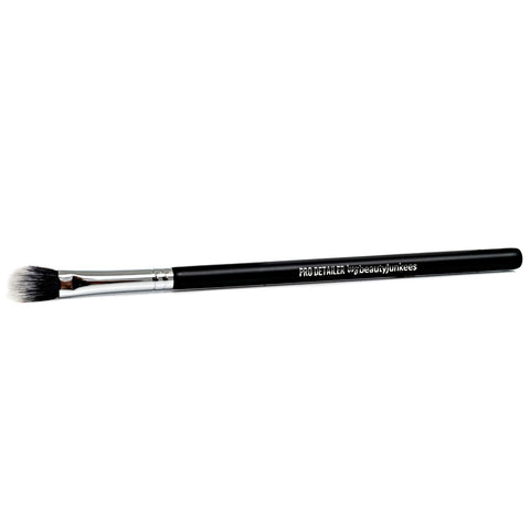 pro Detailer Makeup Brush for Precision Contouring the Nose, Lips and Eyes; Works with Creams, Powders and Minerals; Professional Quality